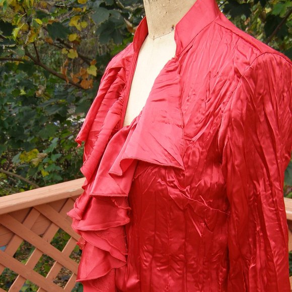 NWOT size M 6-8 Red Crinkle blouse by MDS California - Picture 5 of 10